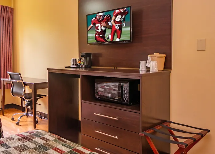Red Roof Inn & Suites Indianapolis Airport